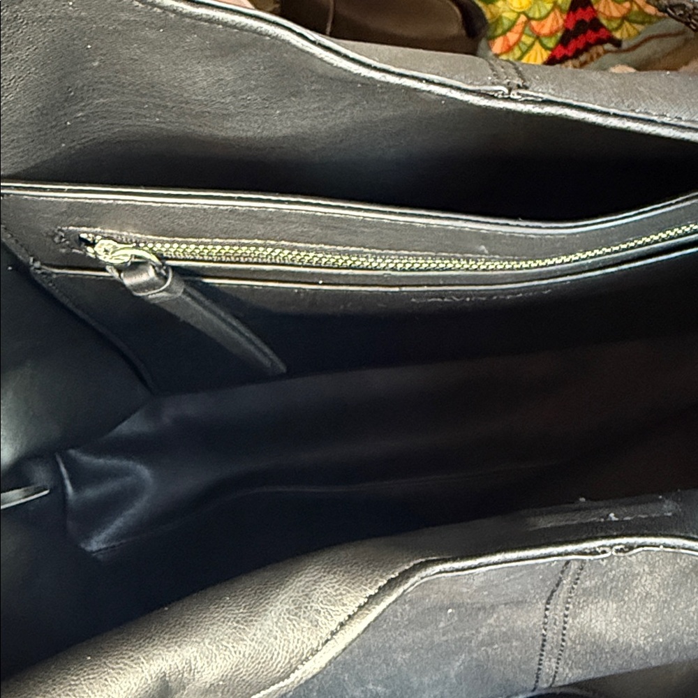 Calvin Klein Kylee Tote Bag - Picture 8 of 11
